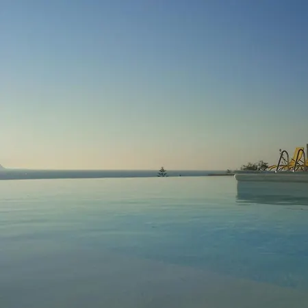 Beautiful View, Heated Pool *