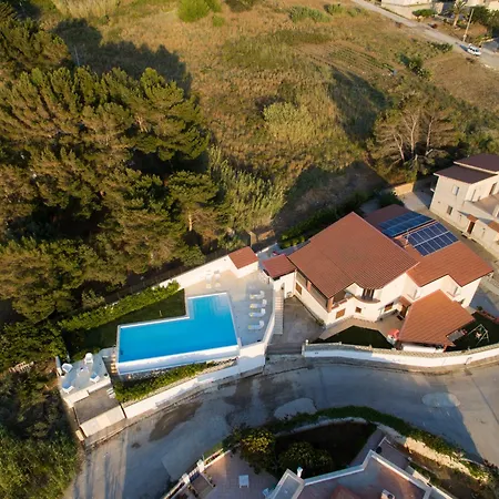 Beautiful View, Heated Pool Alcamo
